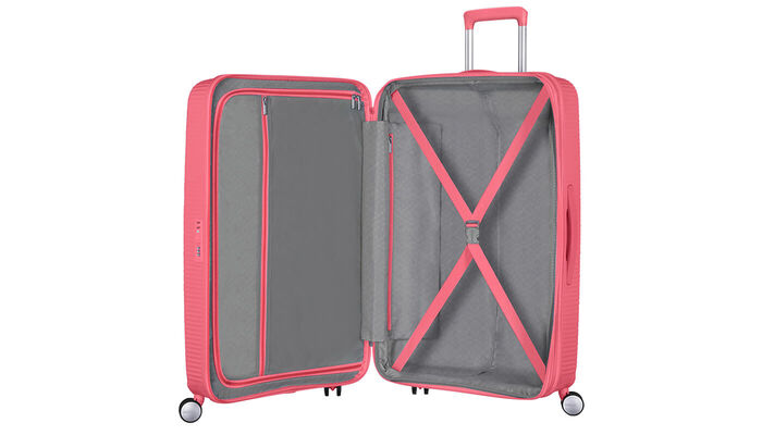 Wewnętrzna organizacja z dodatkową kieszenią zapinaną na suwak