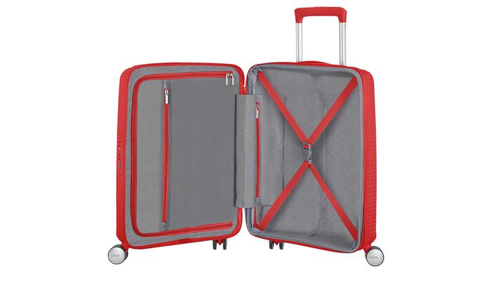 Wewnętrzna organizacja z dodatkową kieszenią zapinaną na suwak