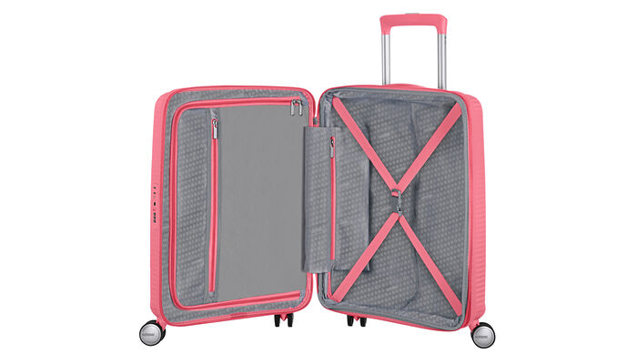 Wewnętrzna organizacja z dodatkową kieszenią zapinaną na suwak