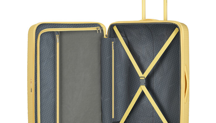 Wewnętrzna organizacja z dodatkową kieszenią zapinaną na suwak