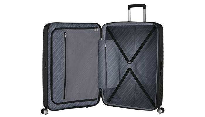 Wewnętrzna organizacja z dodatkową kieszenią zapinaną na suwak