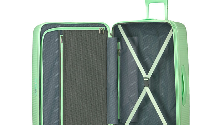 Wewnętrzna organizacja z dodatkową kieszenią zapinaną na suwak