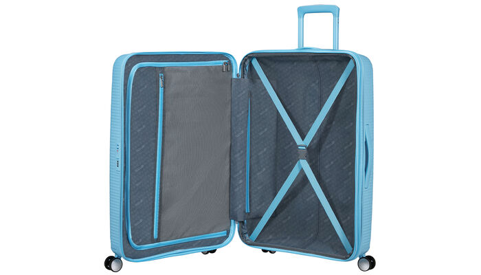 Wewnętrzna organizacja z dodatkową kieszenią zapinaną na suwak