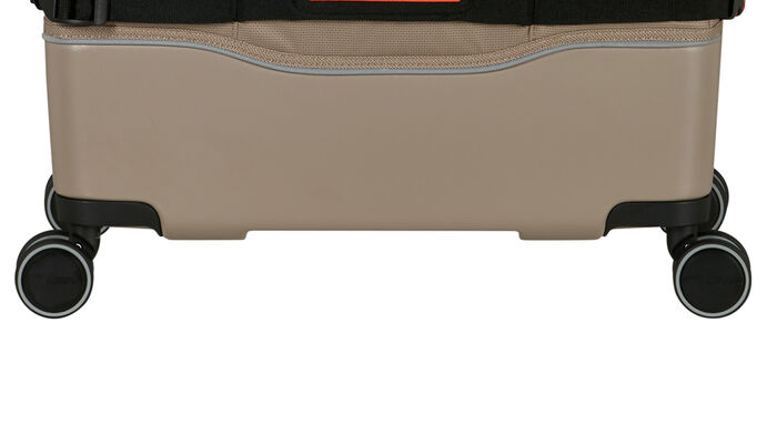 spód z twardą obudową 