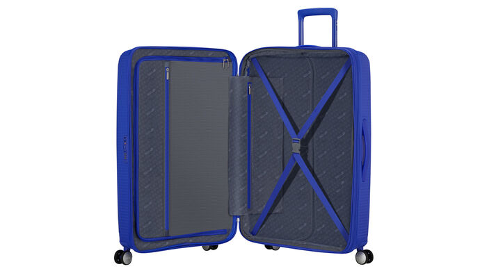 Wewnętrzna organizacja z dodatkową kieszenią zapinaną na suwak