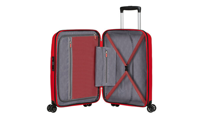 Wewnętrzna organizacja z dodatkową kieszenią zapinaną na zamek błyskawiczny