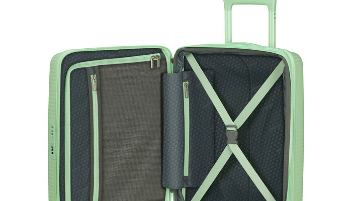 Wewnętrzna organizacja z dodatkową kieszenią zapinaną na suwak