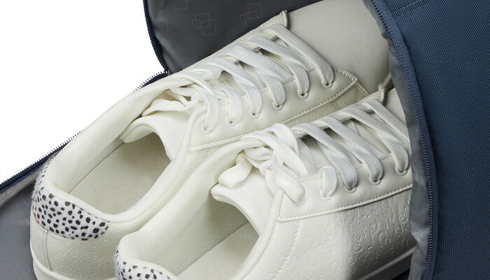 Boczna kieszeń na buty