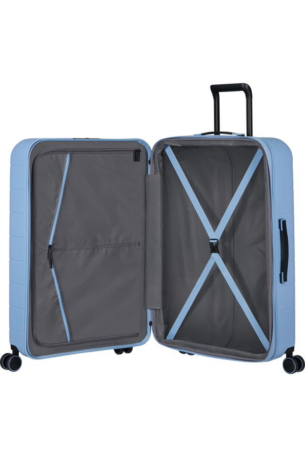 American Tourister Novastream Spinner TSA Exp. 77cm  Pastel Blue