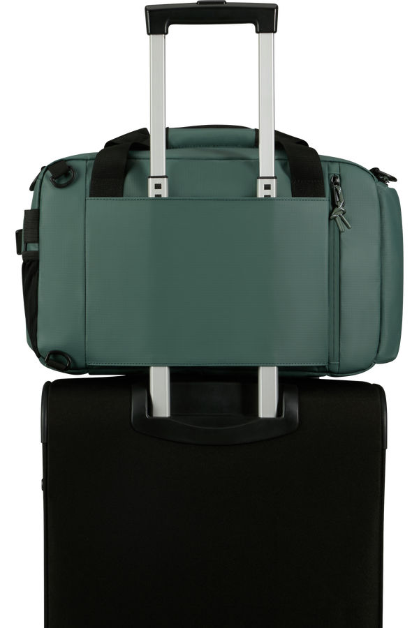 American Tourister Upventure 3 WAY BOARDING BAG  Dark Forest American Tourister Upventure 3 WAY BOARDING BAG  Dark Forest